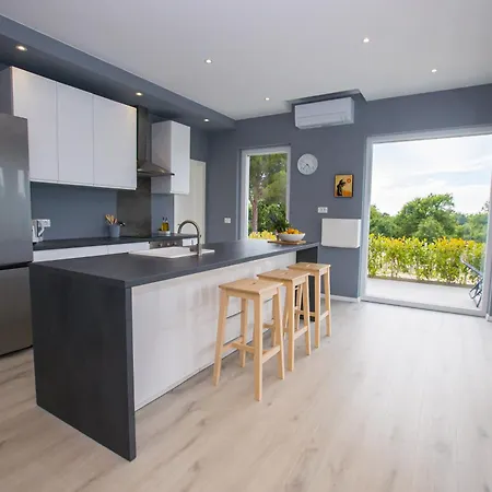 The Maj House 펜션 포레치